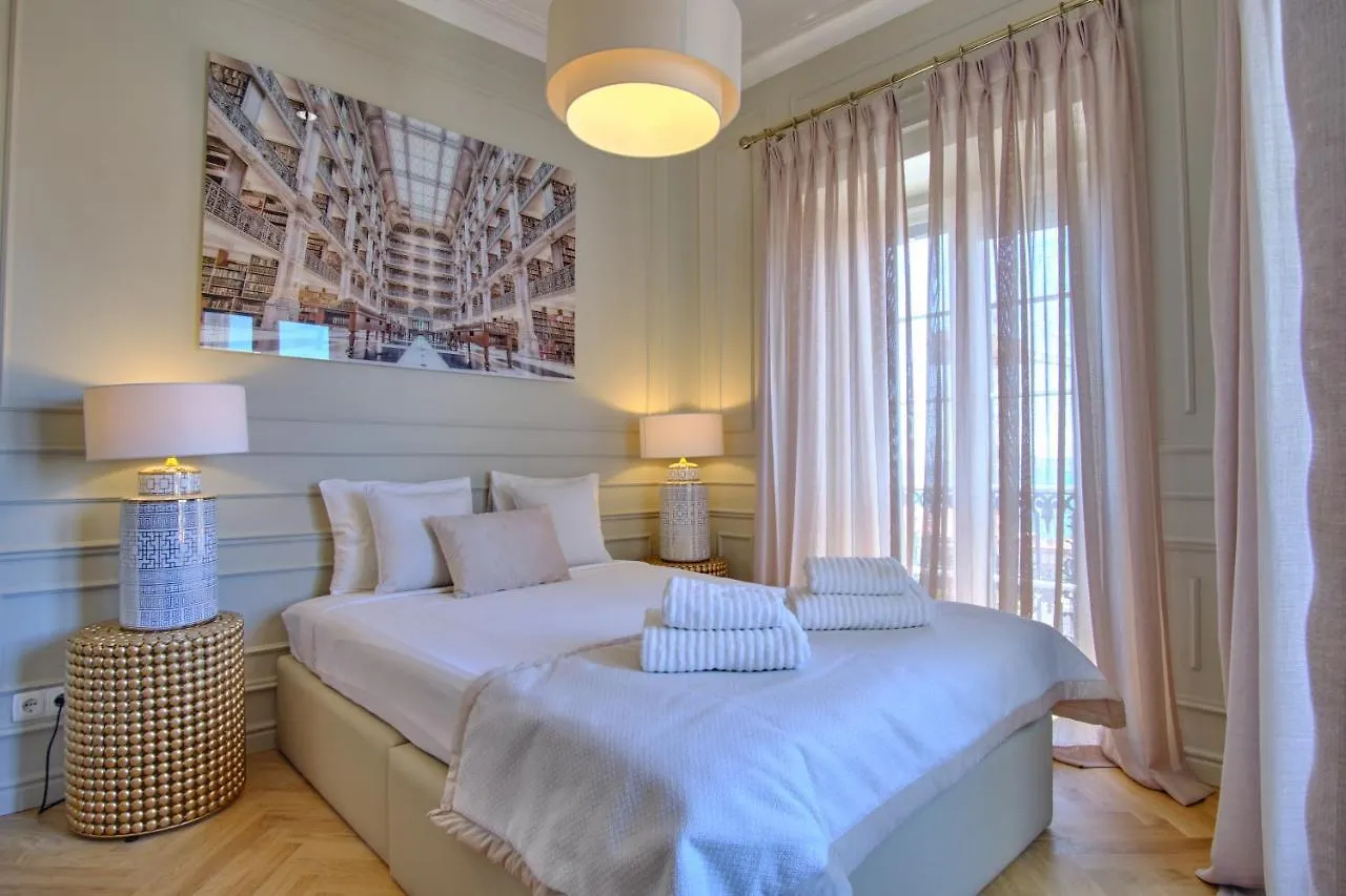 ליסבון Glamorous And Central Alfama Riverview דירה